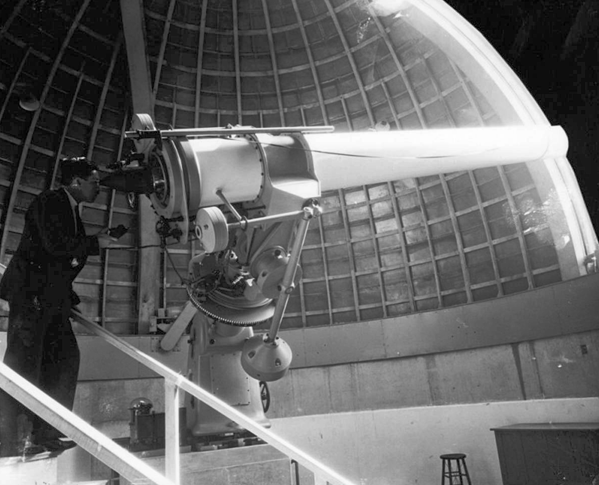 Completed telescope in 1935