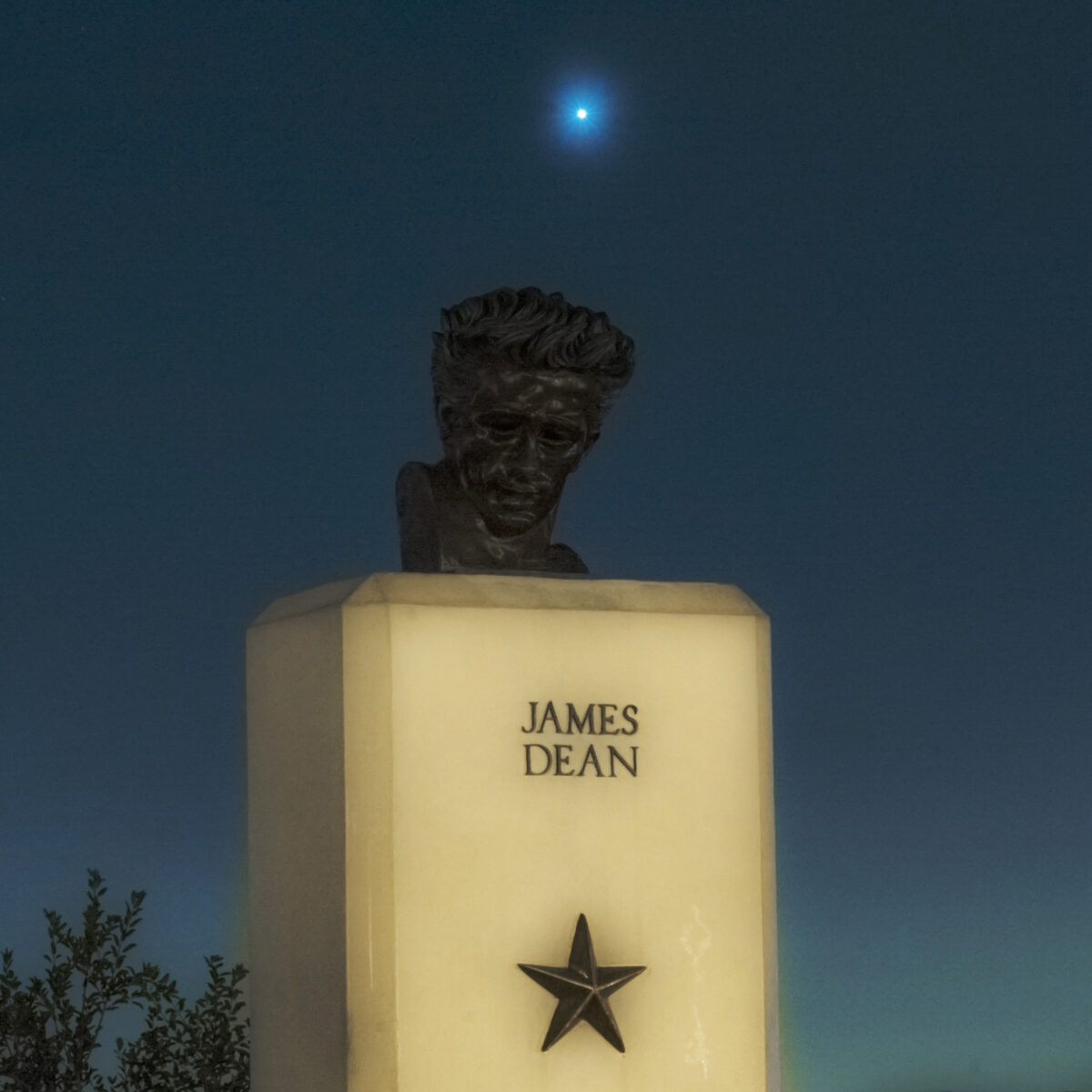 Bust of James Dean